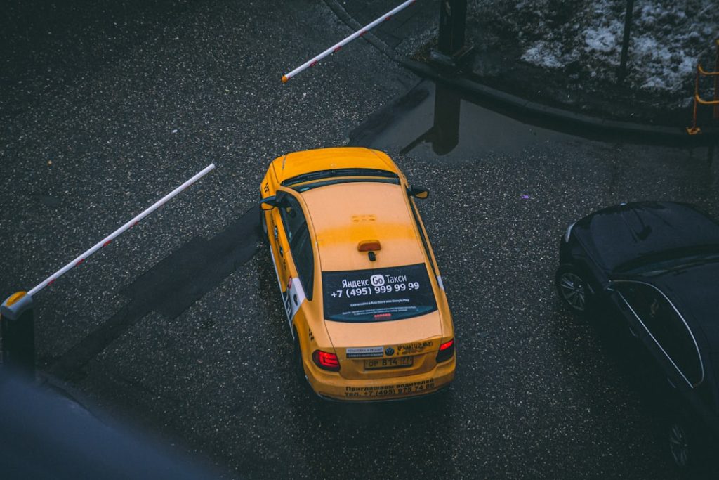 Photo car dealer online marketing