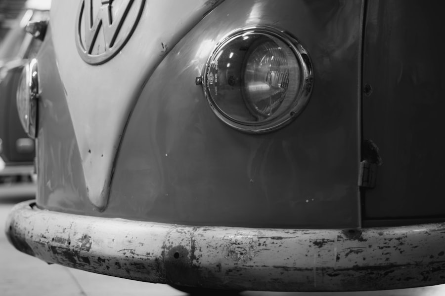 Photo car dealership advertising