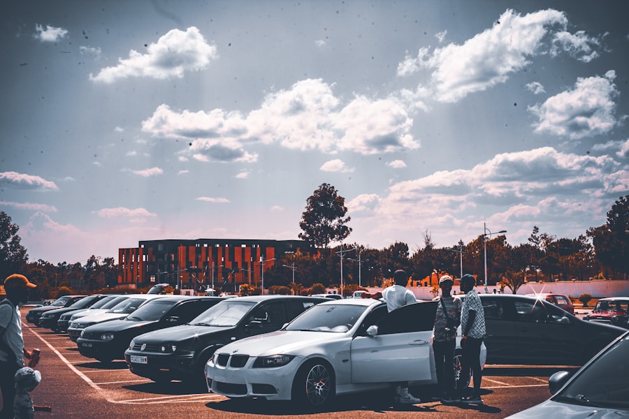 Photo car dealer website marketing