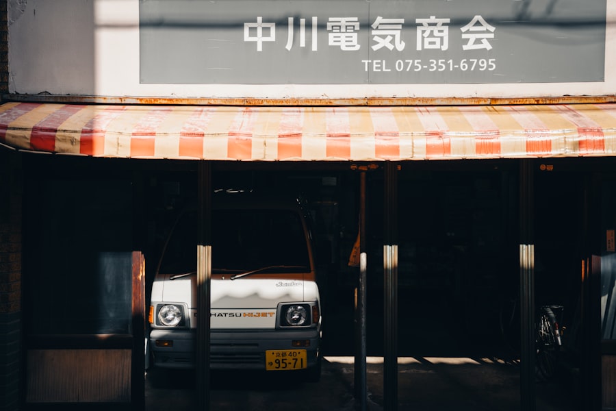 Photo automotive dealership advertising