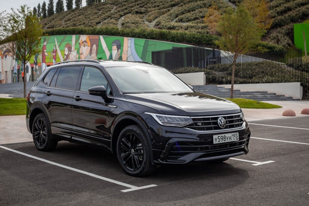 Photo car dealership ads